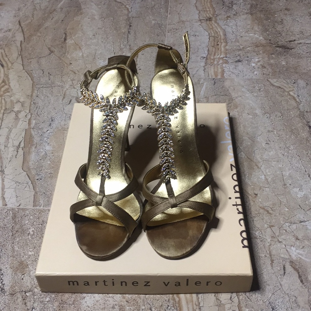 Martinez Valero Jeweled 👠